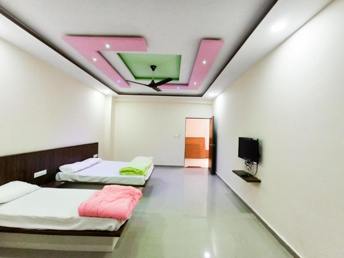 Hotel Plaza Inn Rajpipla Luaran gambar