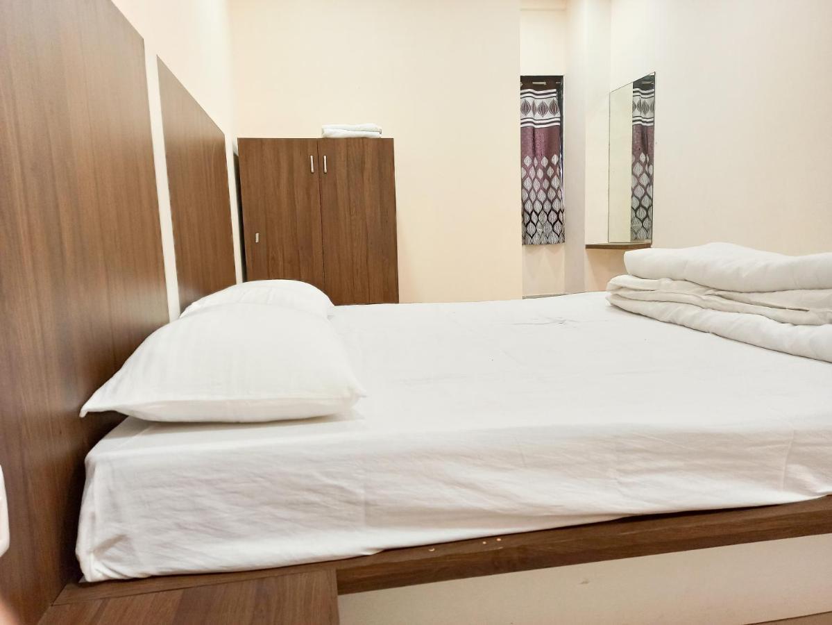 Hotel Plaza Inn Rajpipla Luaran gambar