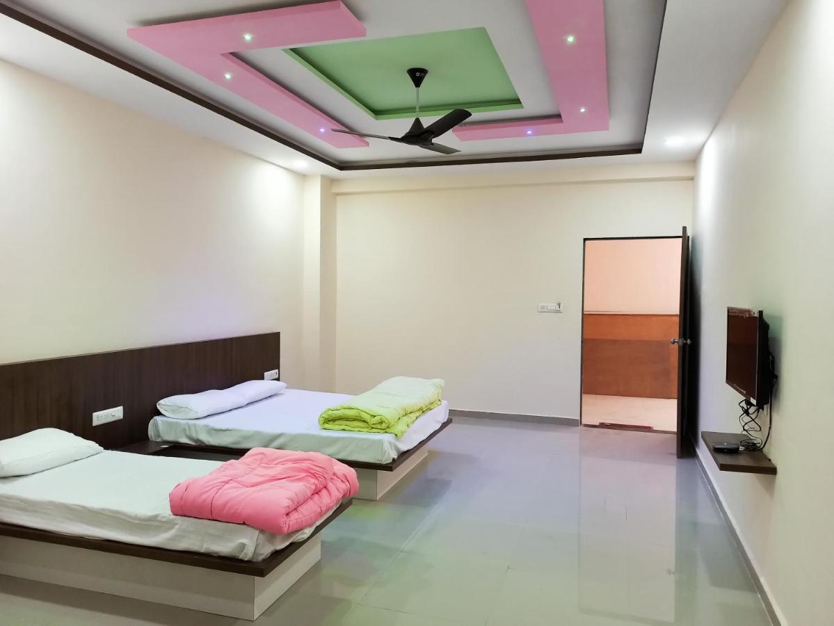 Hotel Plaza Inn Rajpipla Luaran gambar