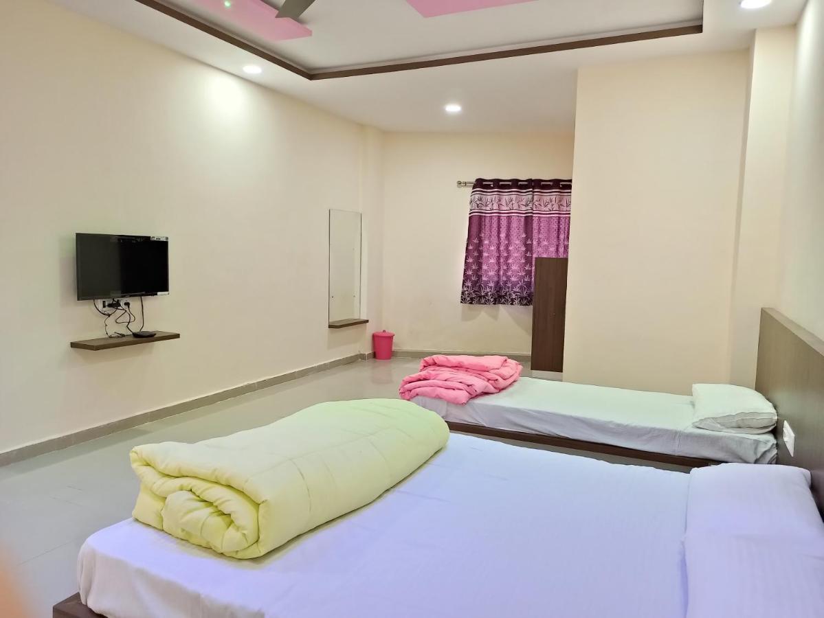 Hotel Plaza Inn Rajpipla Luaran gambar