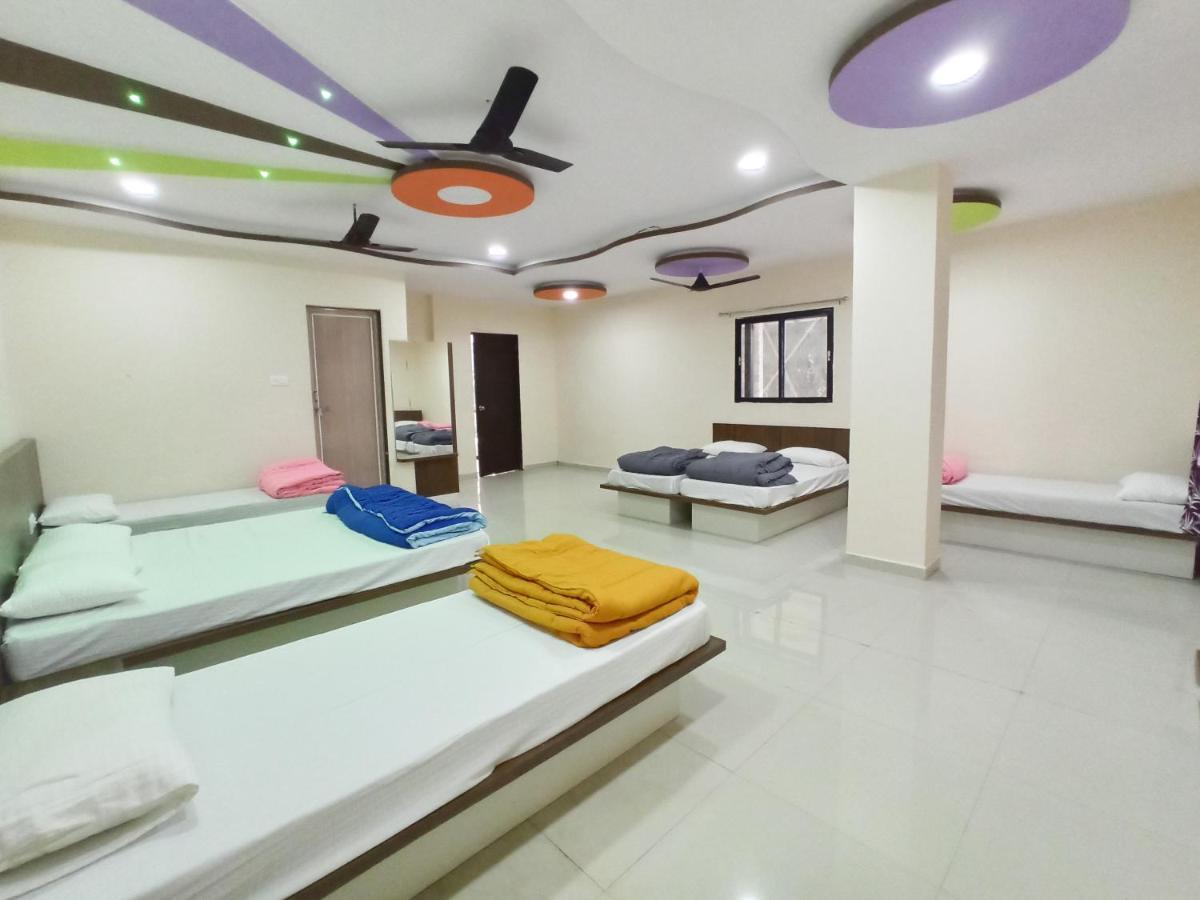 Hotel Plaza Inn Rajpipla Luaran gambar