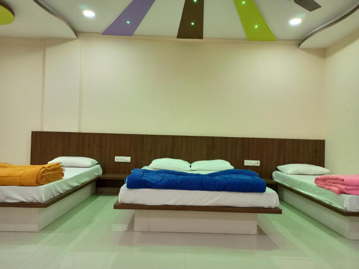 Hotel Plaza Inn Rajpipla Luaran gambar