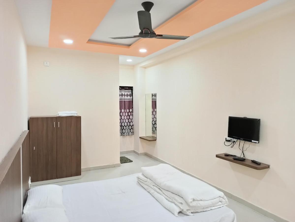 Hotel Plaza Inn Rajpipla Luaran gambar
